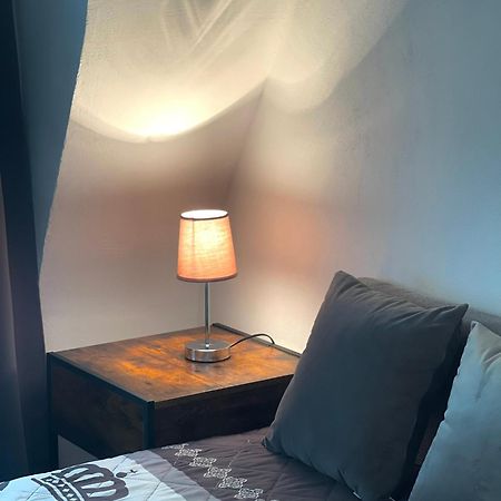 City Apartment, Ferienwohnung 3 Zkdb, Balkon, Dachgeschoss, Naehe Duesseldorf 크레펠트 외부 사진